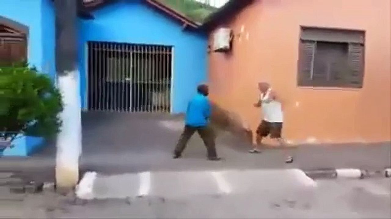 old-guys-fighting-are-so-cute