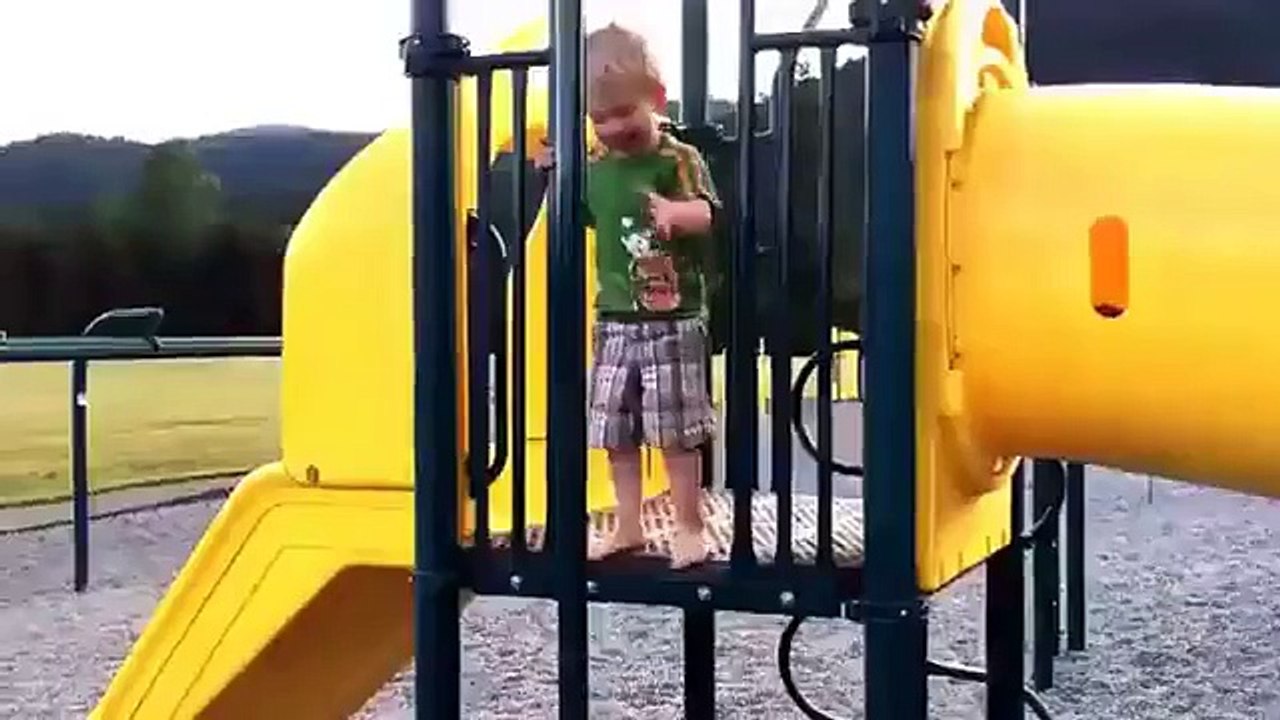 Веселый малыш