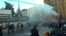 HDP'lilere polis müdahalesi kamerada