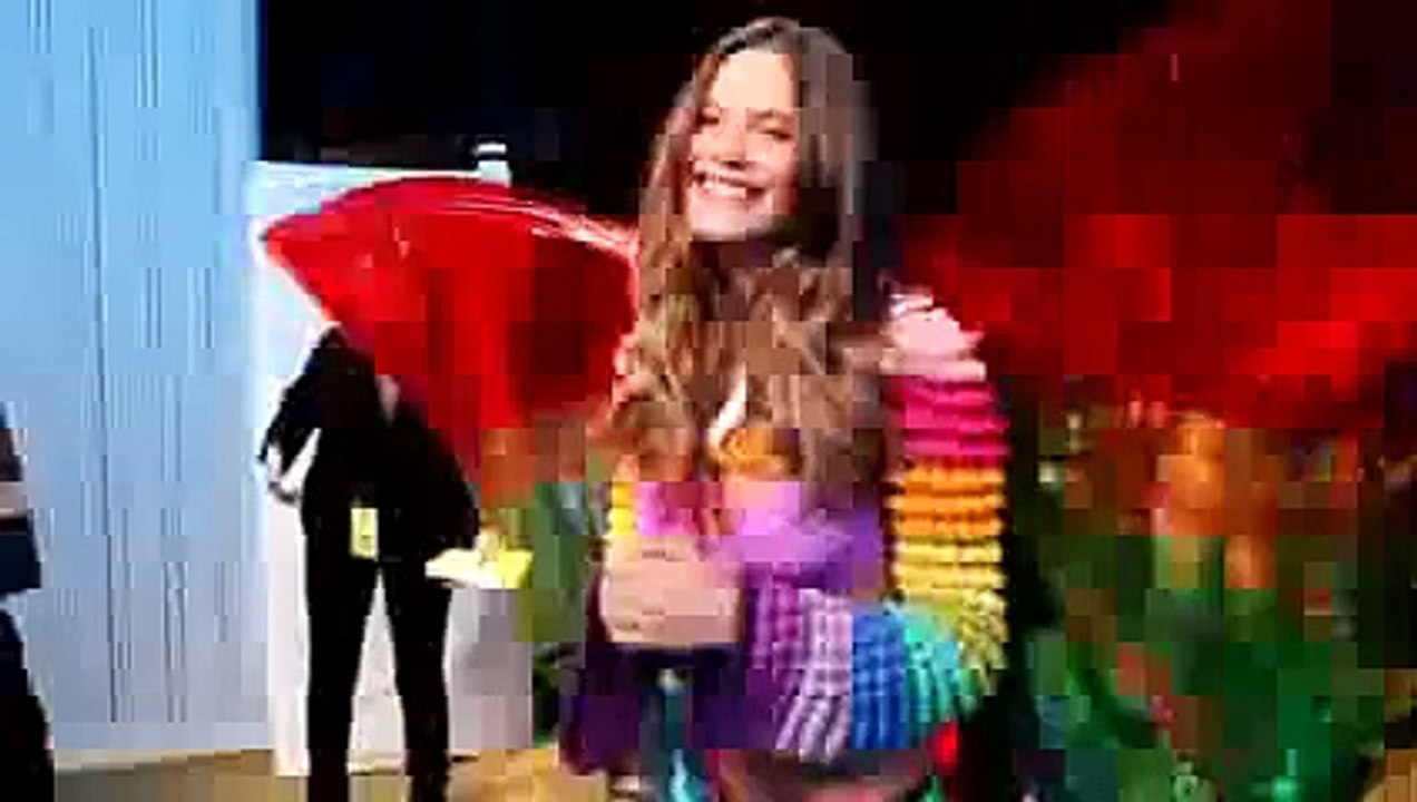 2010 Victorias Secret Fashion Show - Runway Highlights