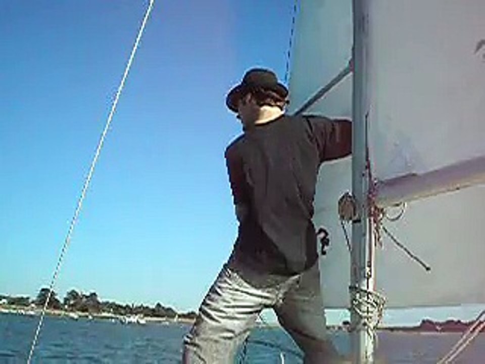 Pierre à la manoeuvre - prise de bouée de mouillage