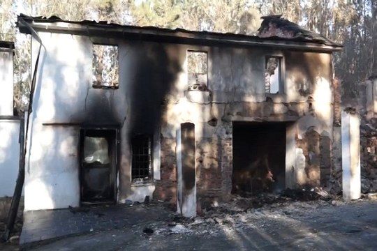 Más de un centenar de fuegos asolan Asturias