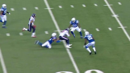 Texans T.J. Yates hits DeAndre Hopkins for 18 yards