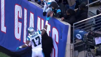 Panthers Cam Newton finds Devin Funchess for a 14-yard touchdown