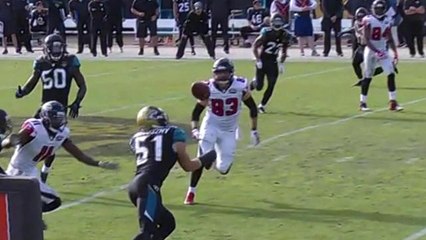 Jaguars Paul Posluszny picks off tipped pass from Matt Ryan