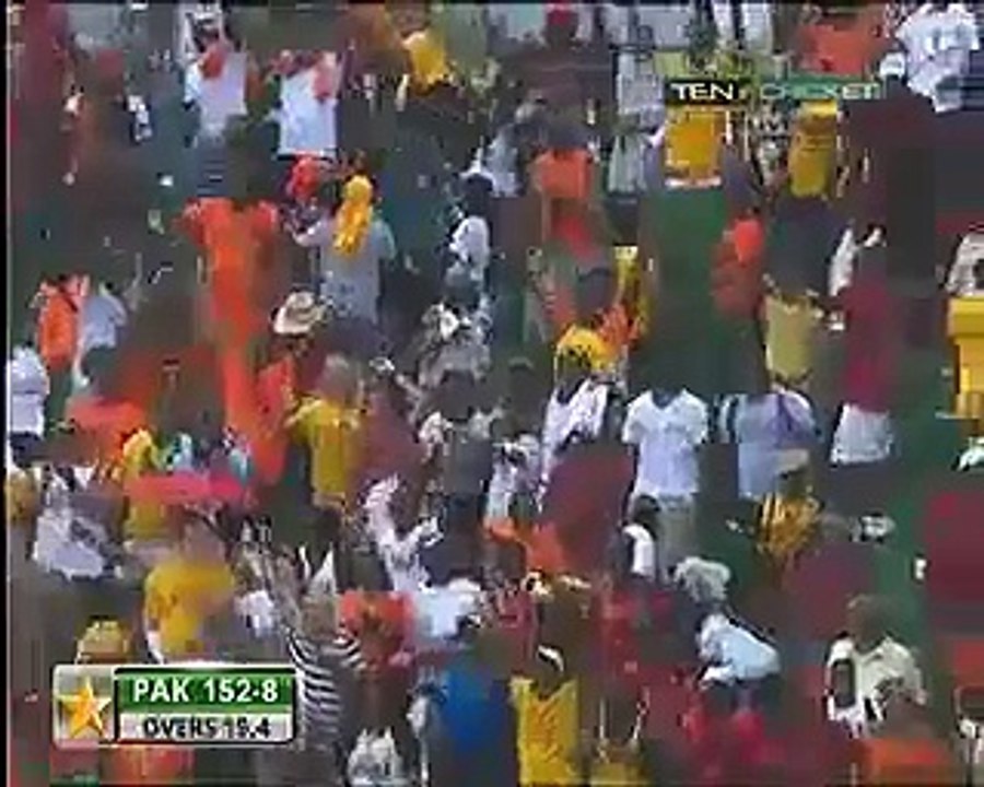Zulfiqar Babar Hit Six on Last Ball and Win The Match
