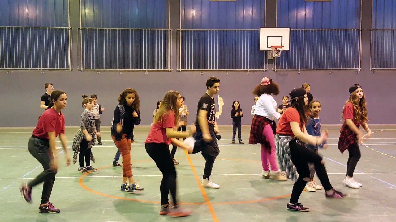 Ludeepop & Chicken crew " Demo fete de Noel" Groupe ado