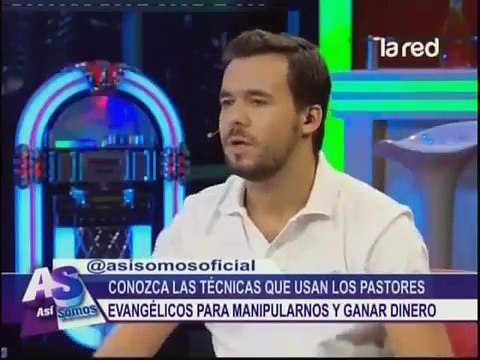 Conozca las técnicas que usan los pastores evangélicos para manipularnos y ganar dinero