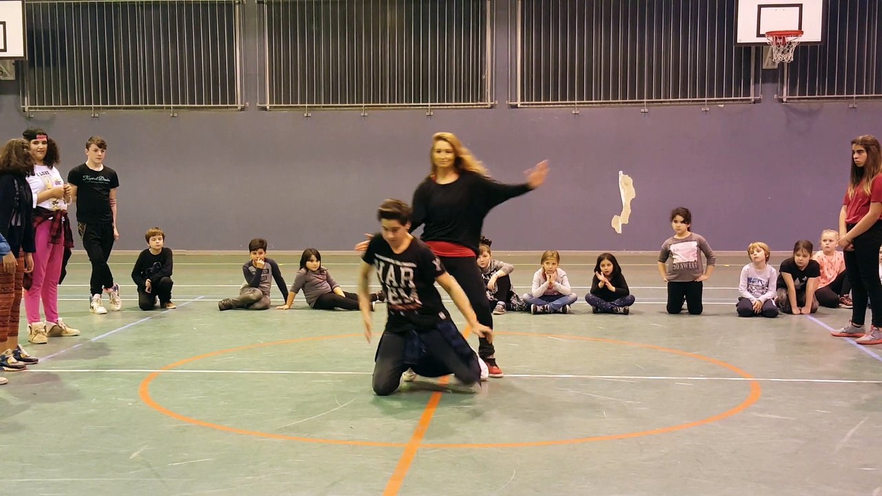 Ludeepop & Funkyflow " Duo demo fete de Noel " groupe avancer