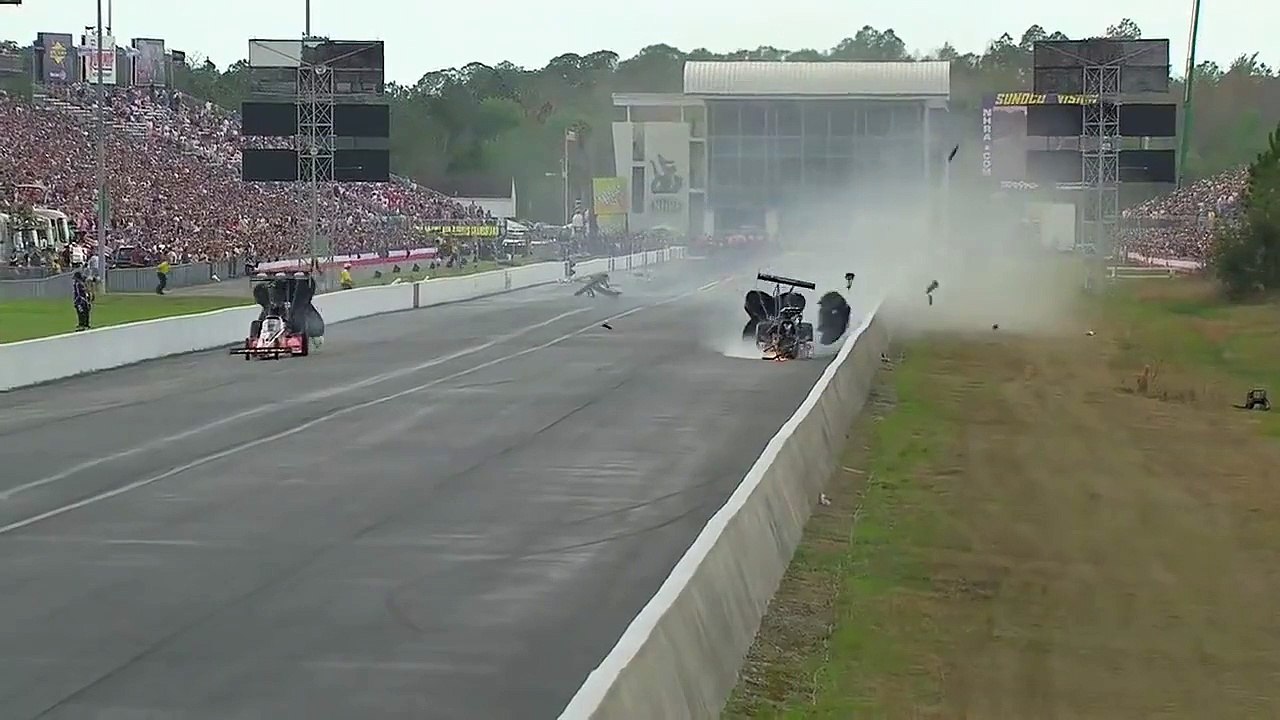 Un accident de Dragster très impressionnant !
