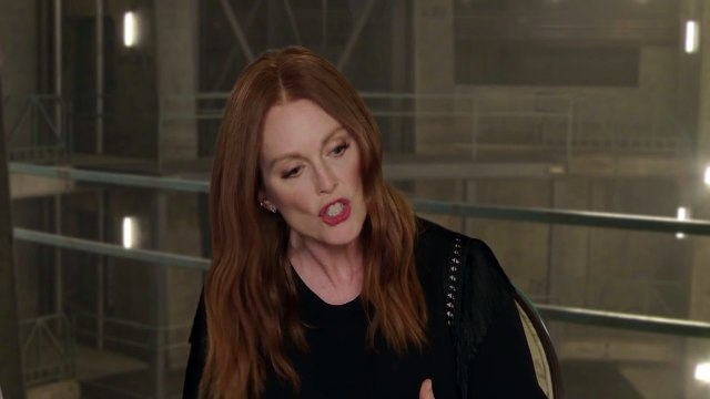 The Hunger Games: Mockingjay - Part 2 Interview - Julianne Moore (2015) - Sci-Fi HD