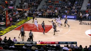 Splitter and Bazemore turn defense into offense