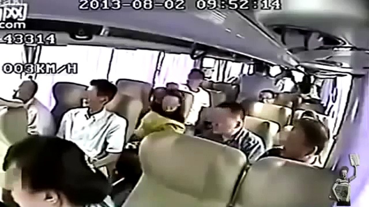 China Bus Crash / Çin de Otobüs Kazası
