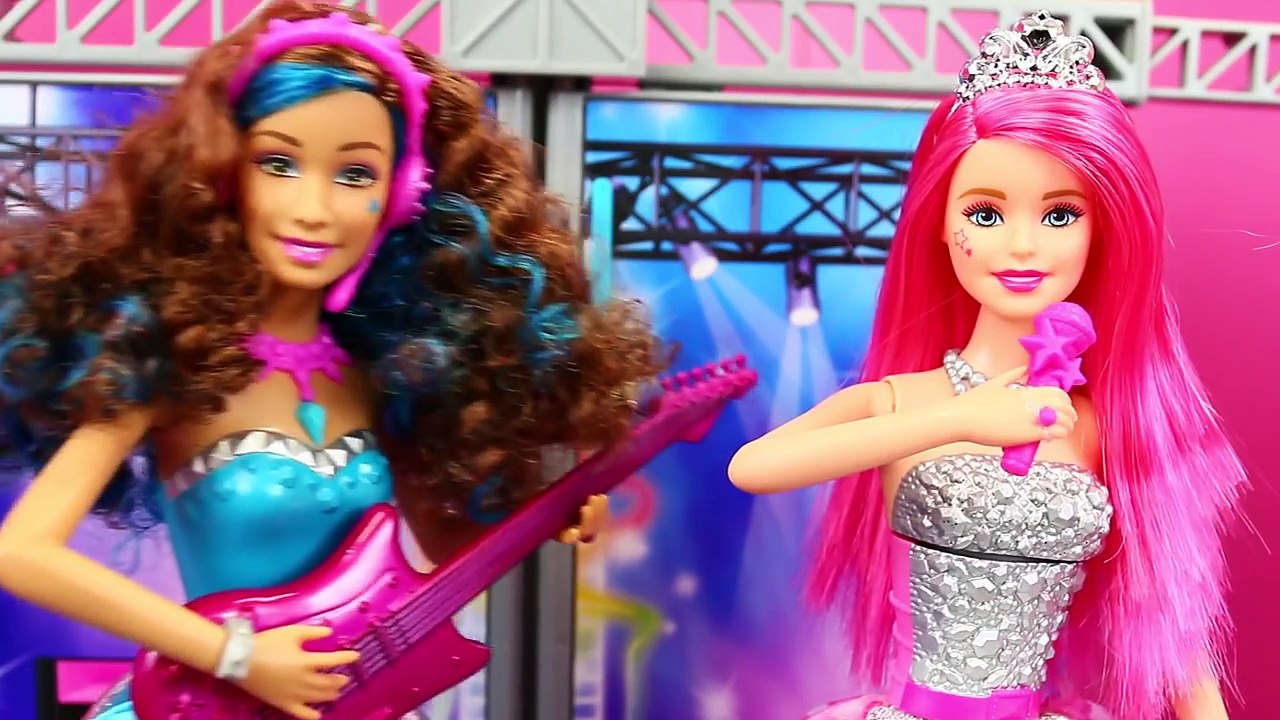 BARBIE MUSIC VIDEO + Disney Princess Rapunzel Love Story & Barbie Rock N Royals Dance Dis
