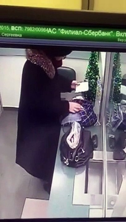 ustaca yılbaşı ağacını çalan teyze