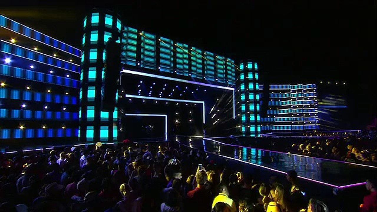 “Escreve Aí” - Luan Santana (Festeja Brasil)