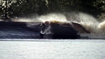 Le surfeur Kelly Slater teste une vague artificielle énorme !!