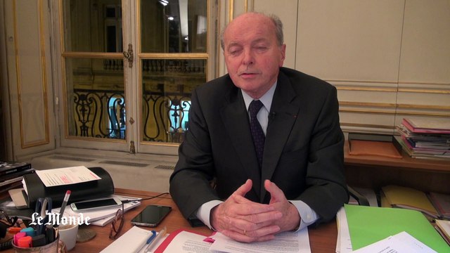 Pour le Défenseur des droits, inclure l’état d’urgence dans la Constitution risque de « restreindre durablement nos droits et nos libertés fondamentales »