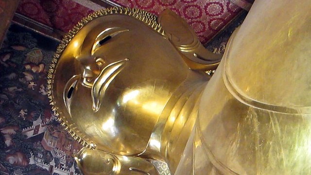 BOUDDHA COUCHE DU WAT PO BANGKOK (THAÏLANDE) LE 23 NOVEMBRE 2015
