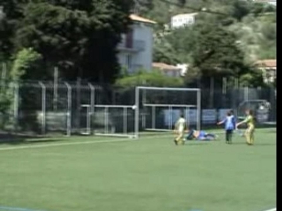 Lilou au foot