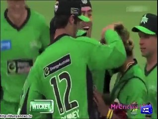 Malinga pulls out of Pakistan Super League deal.