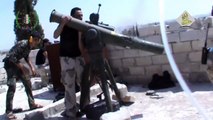 حلب: الجيش الحر يدمّر تركس يقوم بالتحصين على جبهة البحوث العلمية بصاروخ تاو