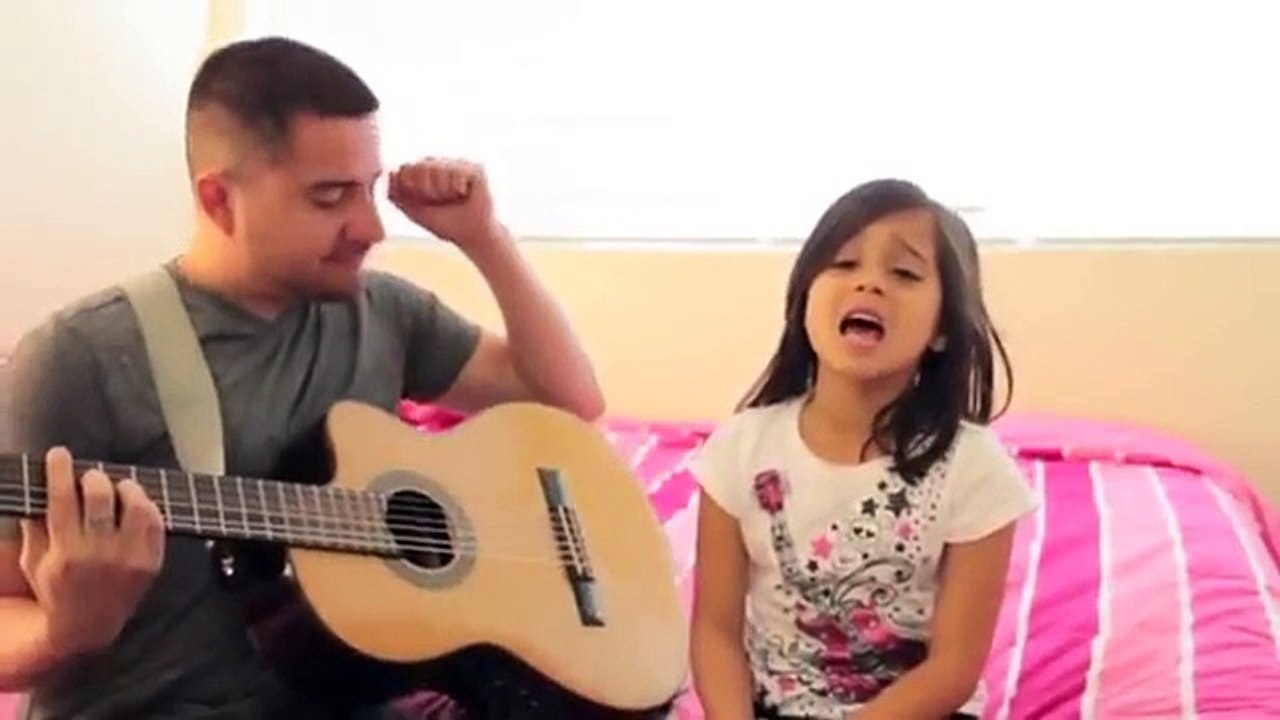 Padre e hija cantando VOL 2