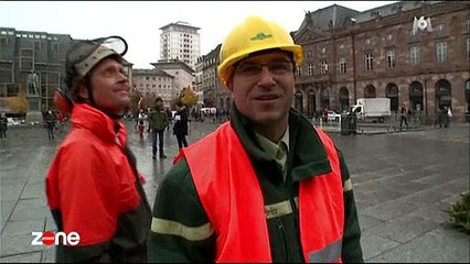 Découvrez comment Strasbourg cloue de fausses branches à son grand sapin de Noël - Découvrez
