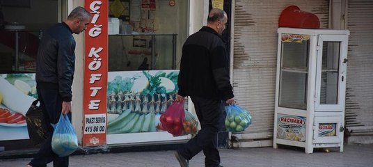 Nusaybinliler sokağa çıkma yasağı öncesi pazara koştular