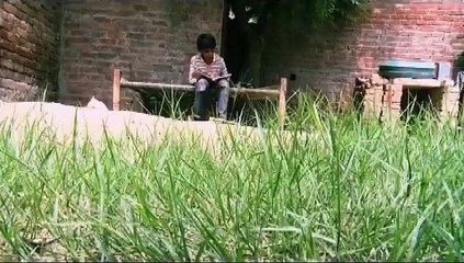 آنکھوں میں آنسو نہ آ جائیں تو مجھے کہنا کہ میں نے غلط کہا تھا