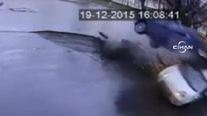 Havada uçan araç kamerada