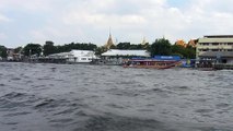 SUR LA CHAO PRAYA BANGKOK (THAÏLANDE) le 23 NOVEMBRE 2015