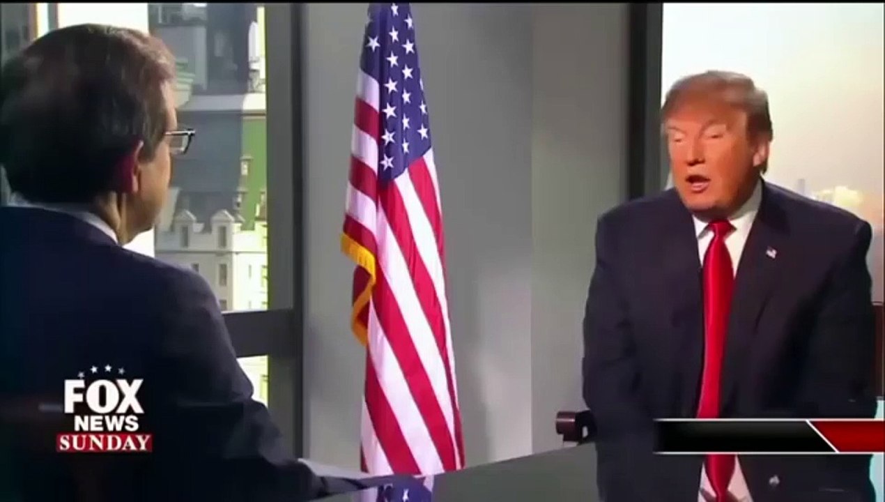 Donald Trump imite Hillary Clinton