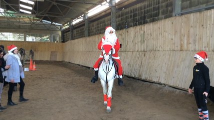 LE PÈRE NOËL AU CENTRE ÉQUESTRE DE KERLÉBERT
