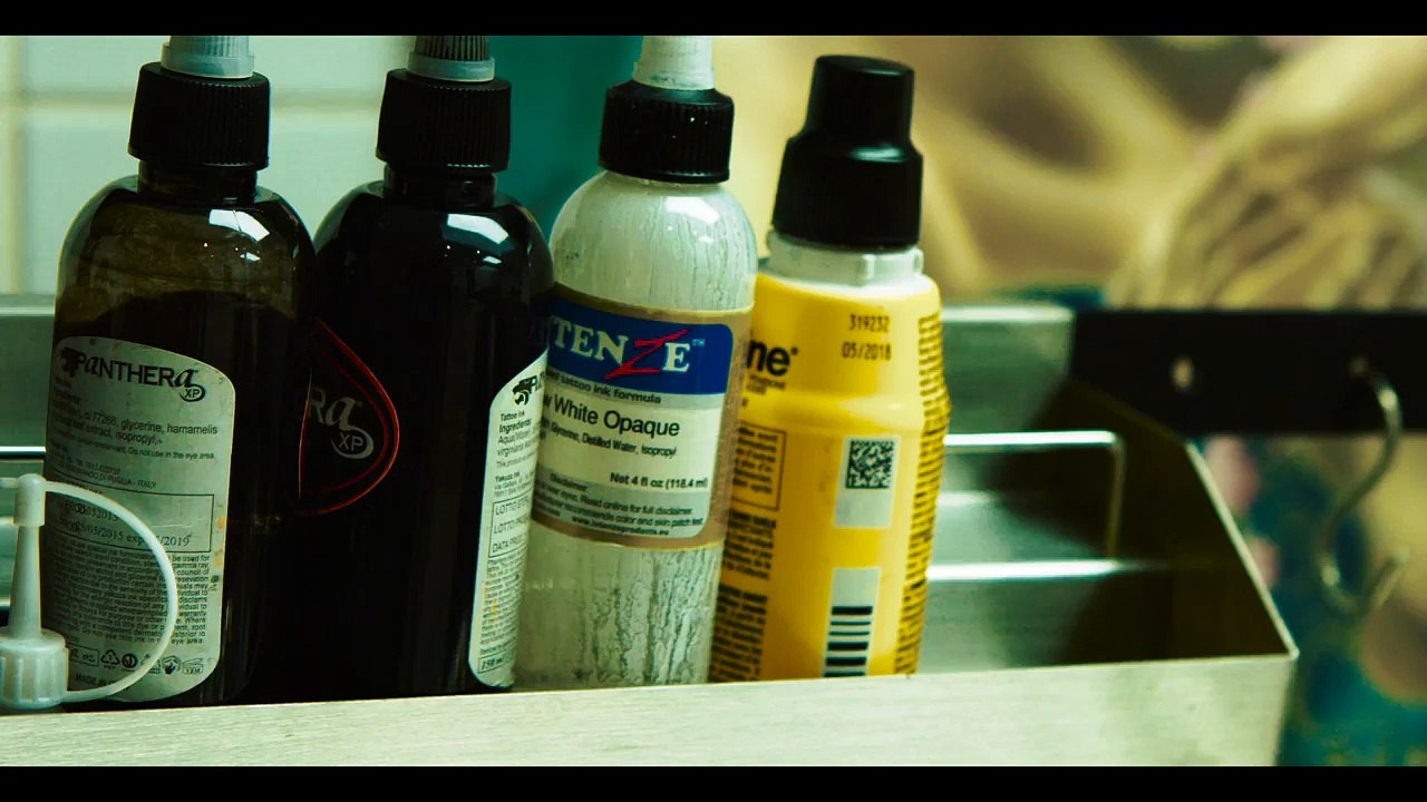 Il se fait tatouer le portrait de Julien Lepers