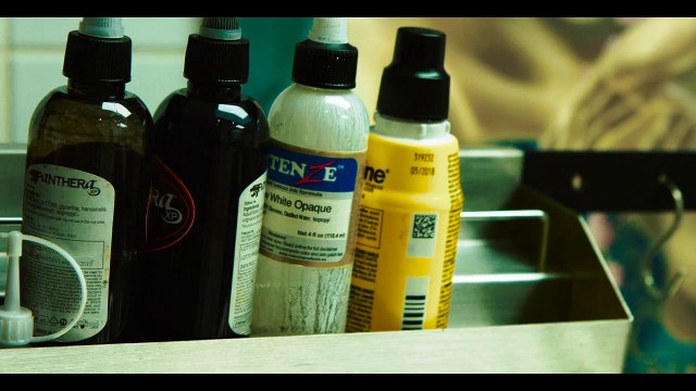 Il se fait tatouer le portrait de Julien Lepers