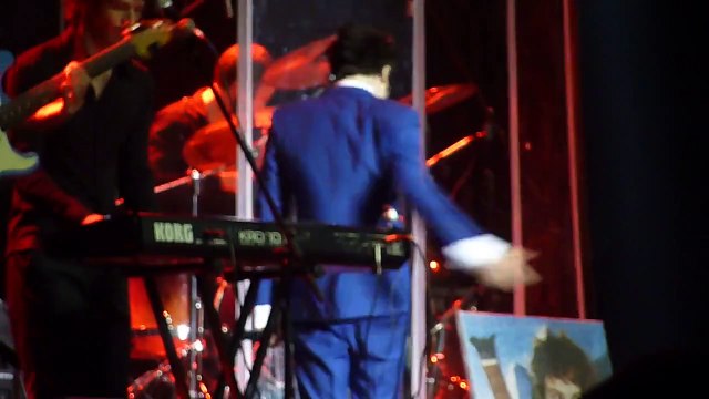 «Supremacy», «I Was Made For Loving You» А.Бон (Москва, Crocus, 29.05.2015) (Татьяна Хузина)