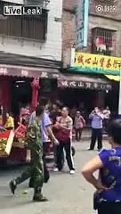 The best funny of 2016 Обидился и сбил муика