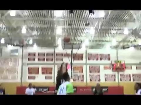 Scolarisé dans un lycée de Toronto, et habitué des gros cartons offensifs, Ahmed Ali a pris feu la nuit dernière en plantant 103 points à la défense de CW Jeffries. Le tout avec 23 tirs à 3-points !