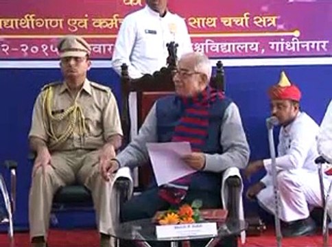Gandhnagar Kamdhenu University students meet Governor Kohli