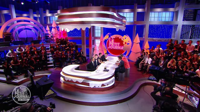 Panayotis interviewe Kylie Minogue - Le Petit Journal de Noël du 21/12