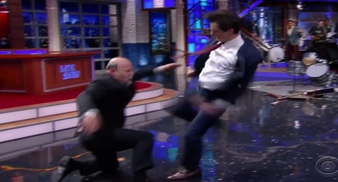 Bruce Willis déclenche une bagarre pendant une émission télé