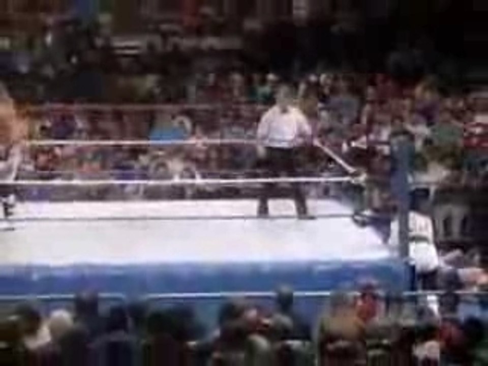 Roddy Piper vs Shawn Michaels 1992