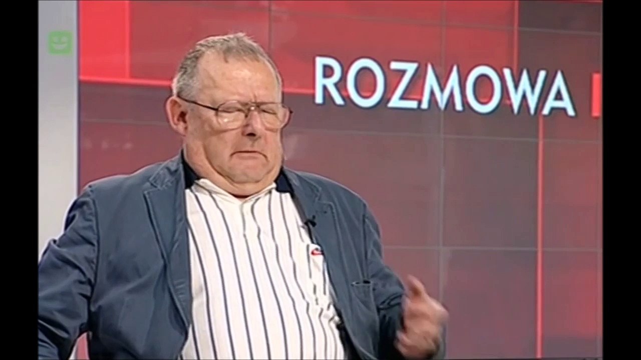 L’éternuement le plus bizarre filmé en TV pendant un interview... Crade