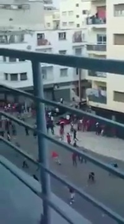 شغب بين مشجعي الوداد والرجاء في الديربي 119