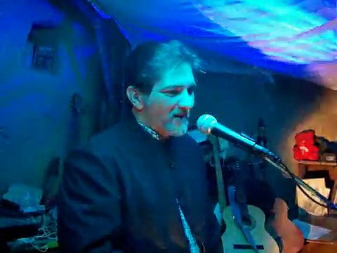 Thierry Chante Une vie à l'envers Johnny Hallyday version perso , avec une bronchite