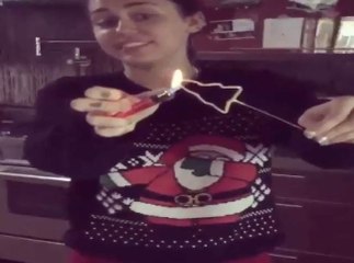 Exclu Vidéo : Miley Cyrus : Elle s’amuse comme une folle avec une simple bougie scintillante !