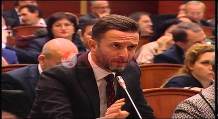 Скачать видео: Projektligji, Parlamenti miraton “lojrat e fatit”, debate të ashpra Bode-Braçe- Ora News