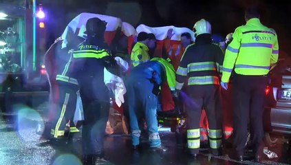 Twee gewonden bij ongeluk op Eemshavenweg - RTV Noord