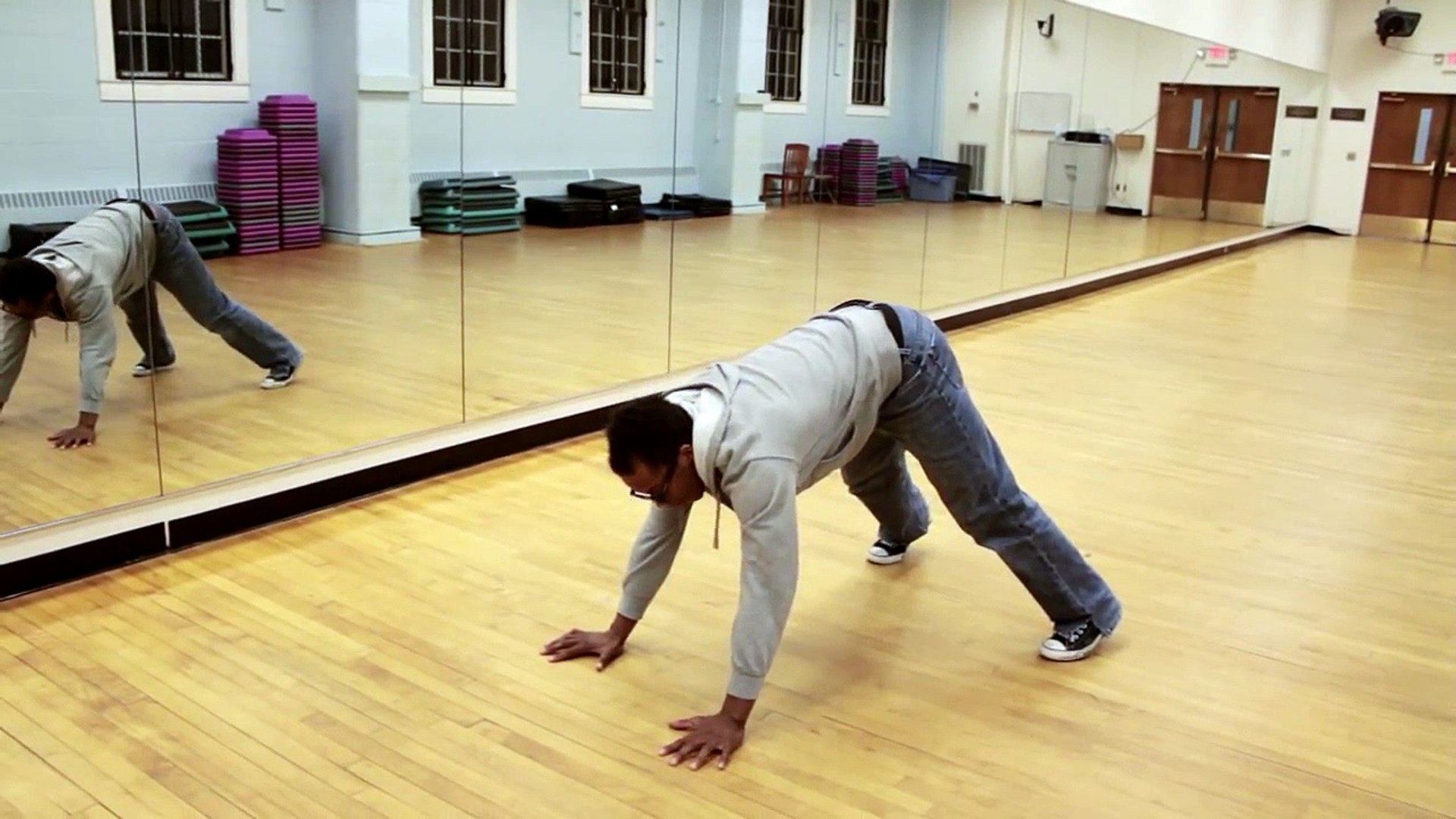 koste Løfte hjælp How to Breakdance | 6 Step | Footwork 101 - Dailymotion Video